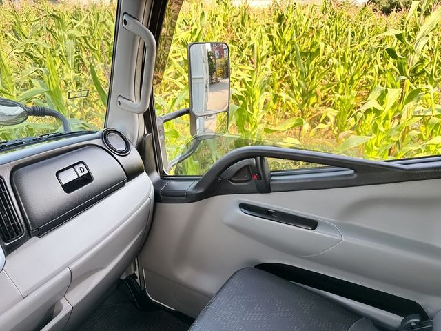 MITSUBISHI三菱 CANTER  第11張相片