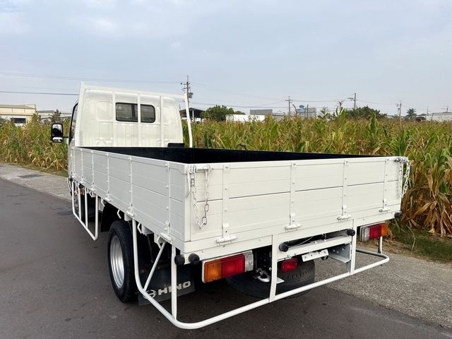 HINO日野 300  第4張相片