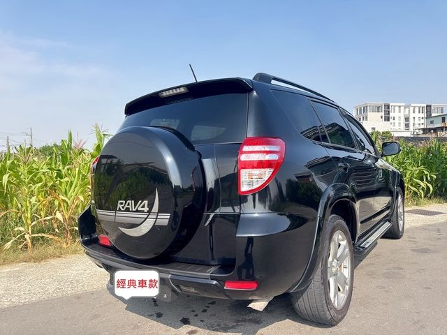 TOYOTA豐田 RAV4  第3張相片