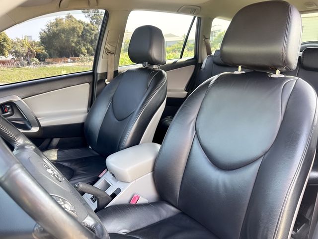 TOYOTA豐田 RAV4  第29張相片