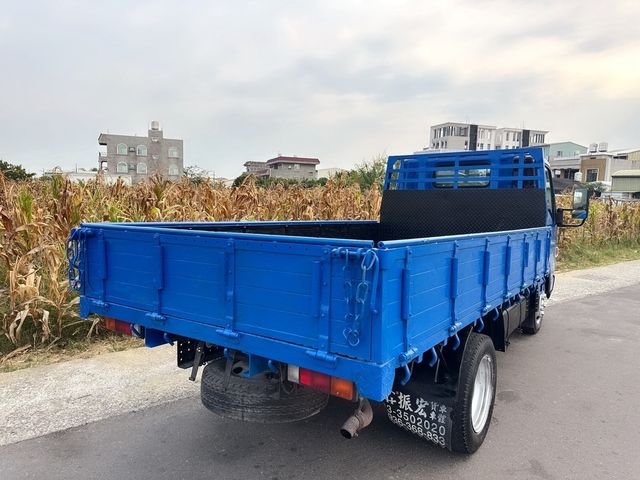 MITSUBISHI三菱 CANTER  第2張相片