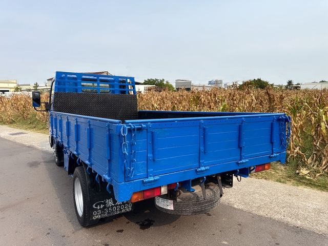 MITSUBISHI三菱 CANTER  第4張相片