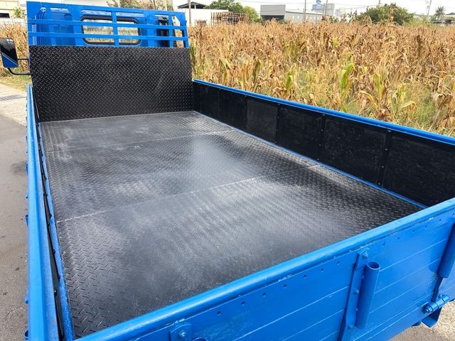 MITSUBISHI三菱 CANTER  第14張相片