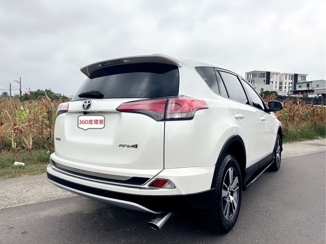 TOYOTA豐田 RAV4  第2張相片