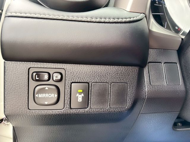 TOYOTA豐田 RAV4  第6張相片