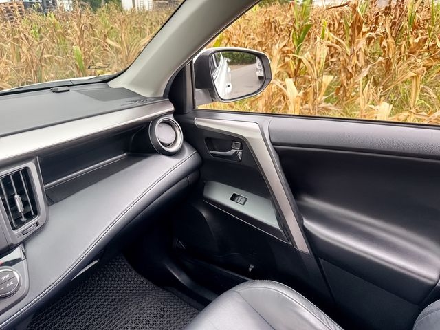 TOYOTA豐田 RAV4  第10張相片