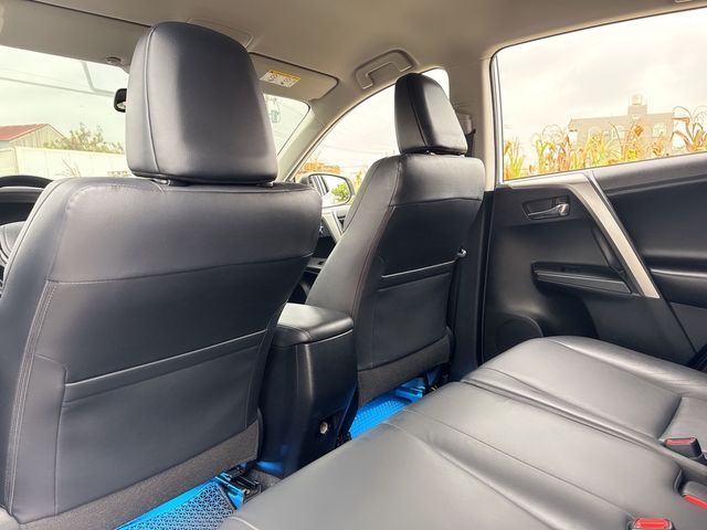 TOYOTA豐田 RAV4  第13張相片