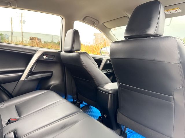 TOYOTA豐田 RAV4  第17張相片