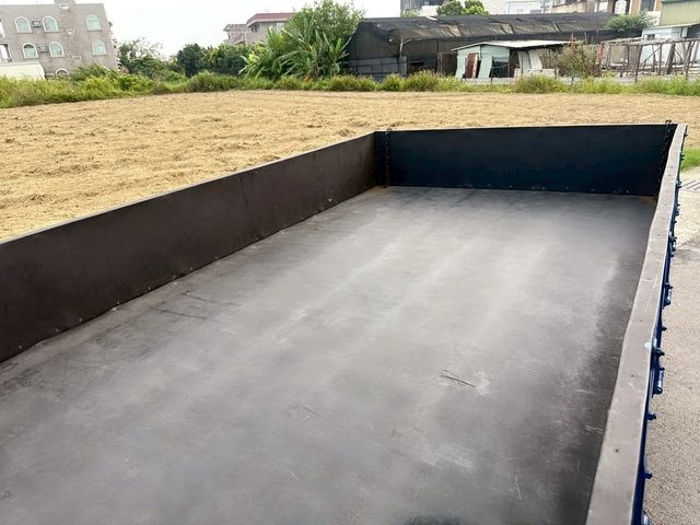 MITSUBISHI三菱 CANTER  第15張相片