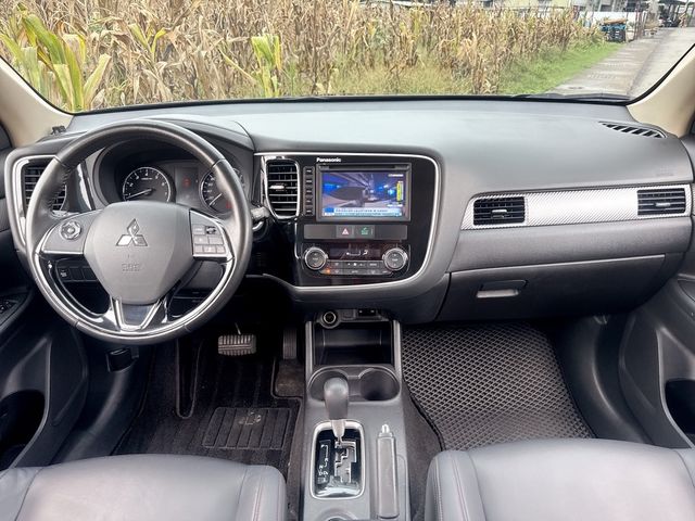 MITSUBISHI三菱 OUTLANDER  第5張相片
