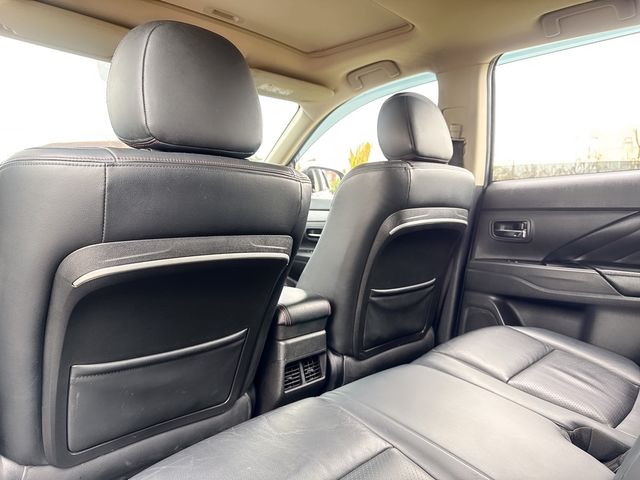 MITSUBISHI三菱 OUTLANDER  第13張相片