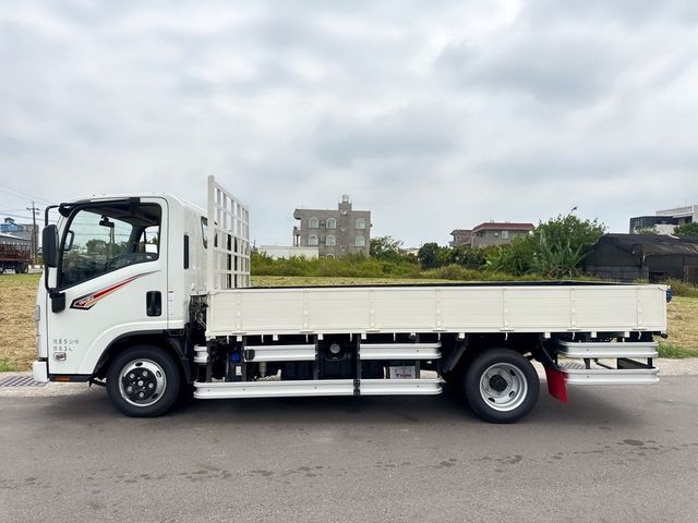 ISUZU五十鈴 NLR  第6張相片