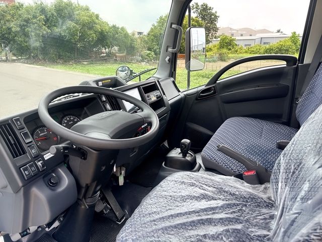 ISUZU五十鈴 NLR  第12張相片