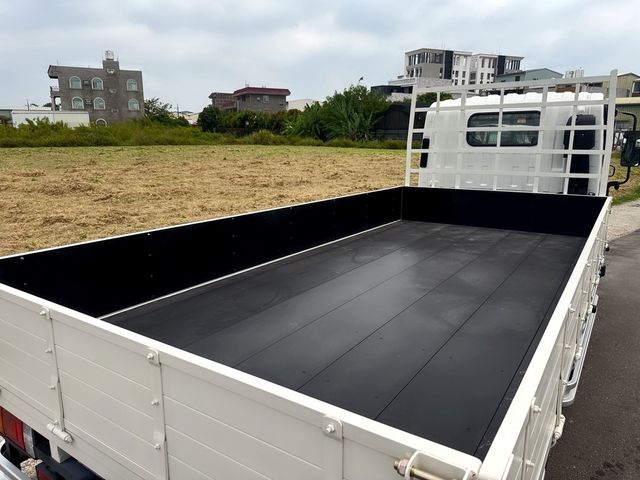 ISUZU五十鈴 NLR  第16張相片