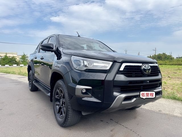 TOYOTA豐田 HILUX  第3張相片