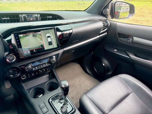 TOYOTA豐田 HILUX  第9張相片