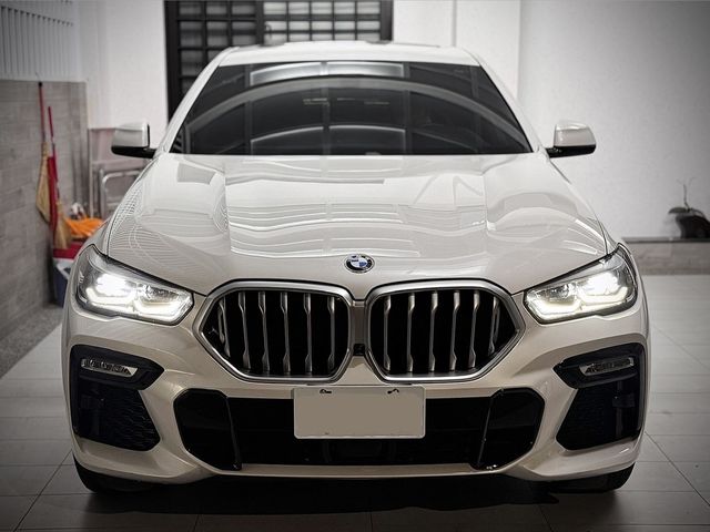 BMW寶馬 X6 XDRIVE40I  第3張相片