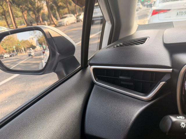 2022年豪華版｜首選代步車｜定速｜省油｜ 全車原版件 ｜恆溫空調｜2年5萬公里保固  第8張相片