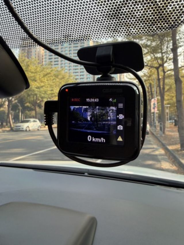 2022年豪華版｜首選代步車｜定速｜省油｜ 全車原版件 ｜恆溫空調｜2年5萬公里保固  第17張相片