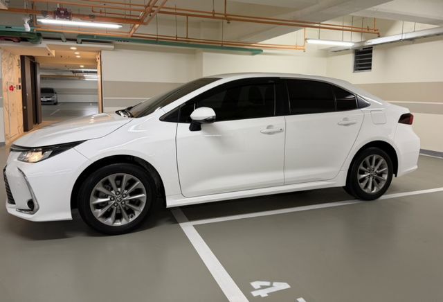 2020尊爵PLUS﹢｜全車原版件｜省油｜ 首選代步車 ｜恆溫空調｜定速｜迎賓燈｜2年5萬公里保固  第3張相片