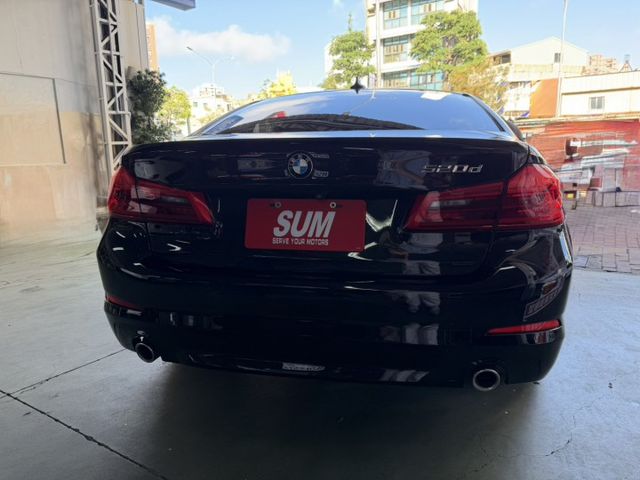 升級20吋輪框/AEB自動緊急煞車系統/車道偏離警示系統/主動安全預防系統/斜坡起步輔助/自動感應頭燈  第4張相片