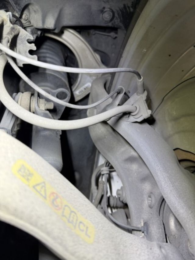升級20吋輪框/AEB自動緊急煞車系統/車道偏離警示系統/主動安全預防系統/斜坡起步輔助/自動感應頭燈  第20張相片