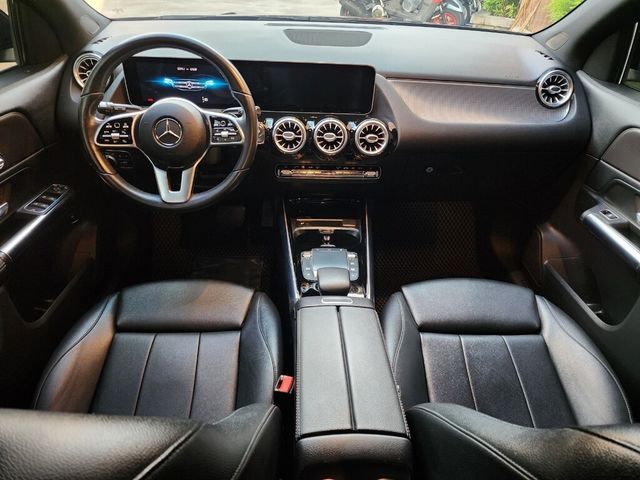 M-BENZ賓士 GLA250  第11張相片