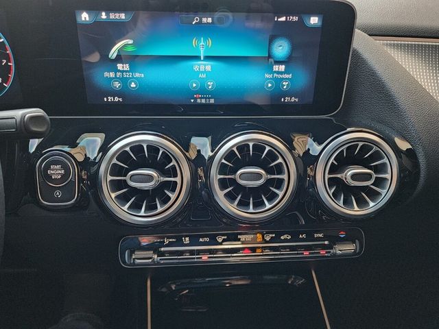 M-BENZ賓士 GLA250  第14張相片