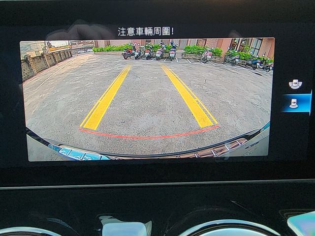 M-BENZ賓士 GLA250  第15張相片