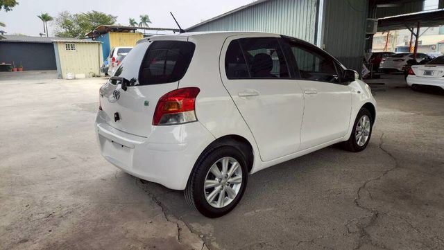 TOYOTA豐田 YARIS  第2張相片