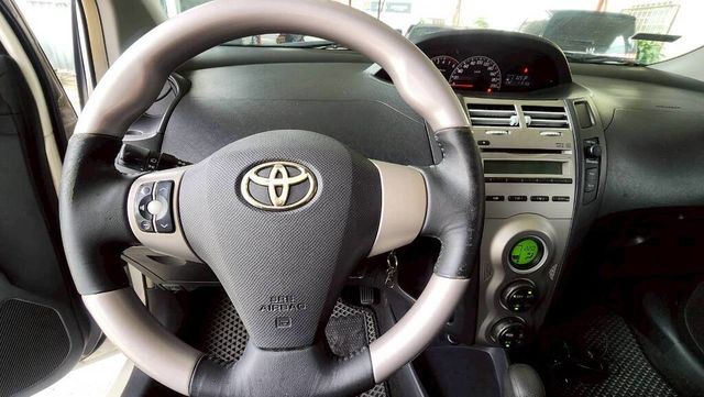 TOYOTA豐田 YARIS  第6張相片