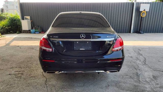 M-BENZ賓士 E300  第4張相片