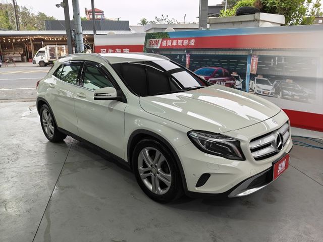 GLA200精品休旅/認證車/里程漂亮/大螢幕安卓機  第1張相片