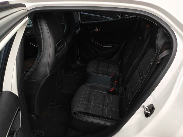 GLA200精品休旅/認證車/里程漂亮/大螢幕安卓機  第8張相片