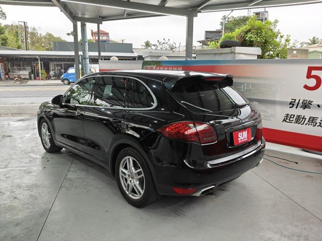 保時捷Cayenne柴油霸氣休旅｜環景配備齊全  第3張相片