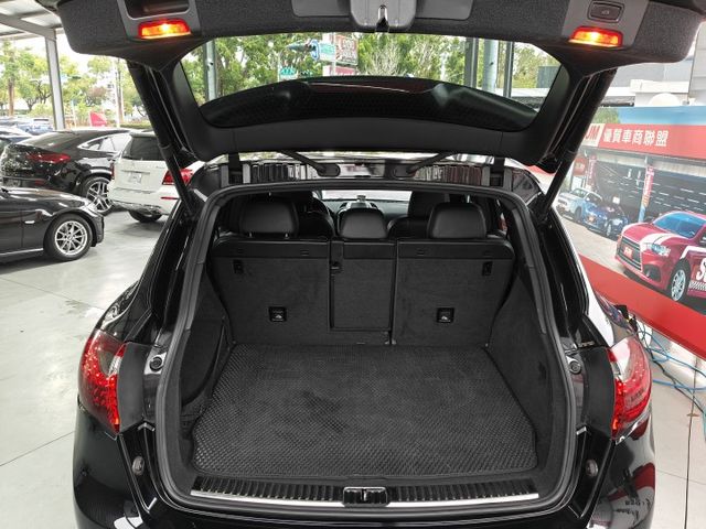 保時捷Cayenne柴油霸氣休旅｜環景配備齊全  第6張相片