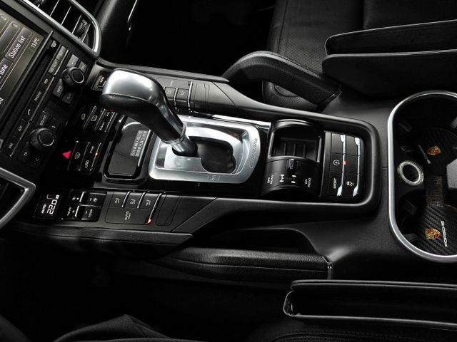 保時捷Cayenne柴油霸氣休旅｜環景配備齊全  第14張相片