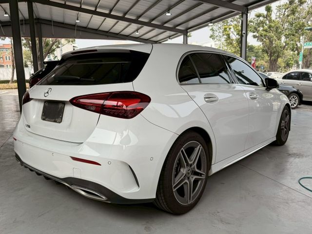 AMG/18吋鋁圈/麂皮跑車椅/車況優質  第3張相片