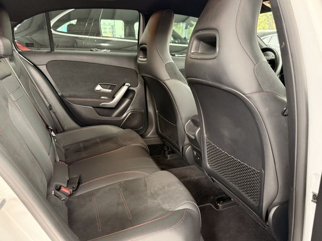 AMG/18吋鋁圈/麂皮跑車椅/車況優質  第11張相片