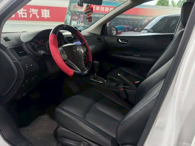 TIIDA  第7張相片