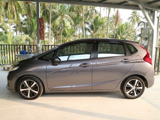 里程履約保證僅跑8萬 頂級S版 行車紀錄器 倒車顯影 衛星導航 換檔撥片 ECO節能 i-Key 循跡防滑 恆溫空調  第3張相片