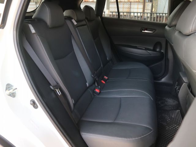 里程履約保證僅跑2萬 豪華版原廠保固 iKey 遠光自動控制 後出風口 前後行車紀錄器 CARPLAY ACC 車道偏離  第18張相片