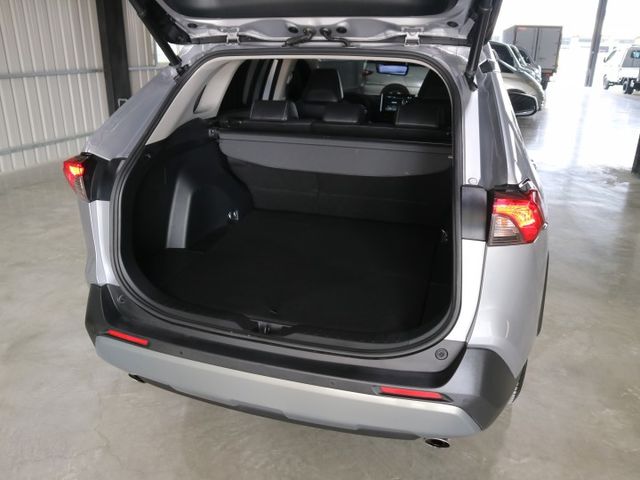 ※限量送影音系統※里程履約保證僅跑6萬 旗艦版 環景 電動記憶座椅 數位儀表 ACC 盲點 電動尾門 前後行車紀錄器  第5張相片