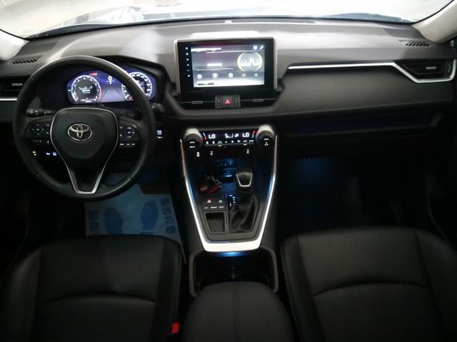 ※限量送影音系統※里程履約保證僅跑6萬 旗艦版 環景 電動記憶座椅 數位儀表 ACC 盲點 電動尾門 前後行車紀錄器  第11張相片