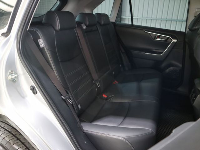 ※限量送影音系統※里程履約保證僅跑6萬 旗艦版 環景 電動記憶座椅 數位儀表 ACC 盲點 電動尾門 前後行車紀錄器  第18張相片