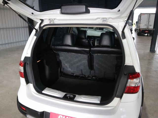 ※限量送影音系統※里程履約保證 霧燈 皮椅 冷暖空調 音響主機 電動窗 經典代步小車 環島級油耗 巨蛋級空間 絕佳車況  第6張相片