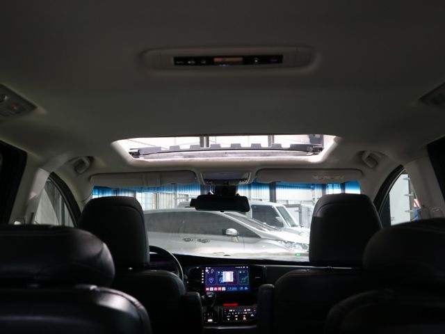 里程履約保證 APEX頂級版 加配電動尾門 電動天窗/座椅 ACC 車道偏離 盲點 環景 導航 CARPLAY LED燈  第16張相片