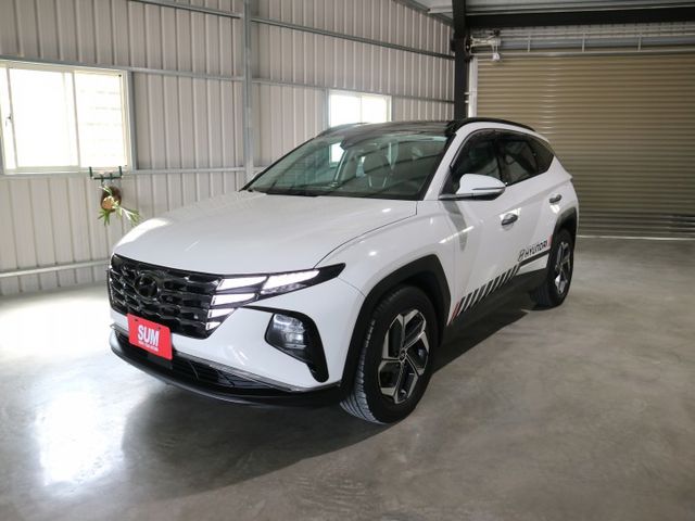 里程履約保證僅跑3萬 頂級B款 全景天窗 電動座椅/尾門 盲點 LED頭燈/日行燈/尾燈 倒車顯影 CARPLAY 胎壓  第2張相片