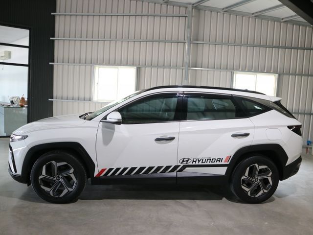 里程履約保證僅跑3萬 頂級B款 全景天窗 電動座椅/尾門 盲點 LED頭燈/日行燈/尾燈 倒車顯影 CARPLAY 胎壓  第3張相片