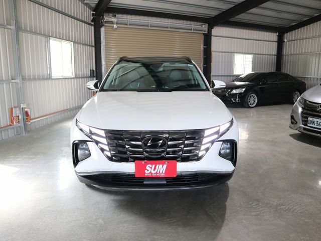 里程履約保證僅跑3萬 頂級B款 全景天窗 電動座椅/尾門 盲點 LED頭燈/日行燈/尾燈 倒車顯影 CARPLAY 胎壓  第6張相片